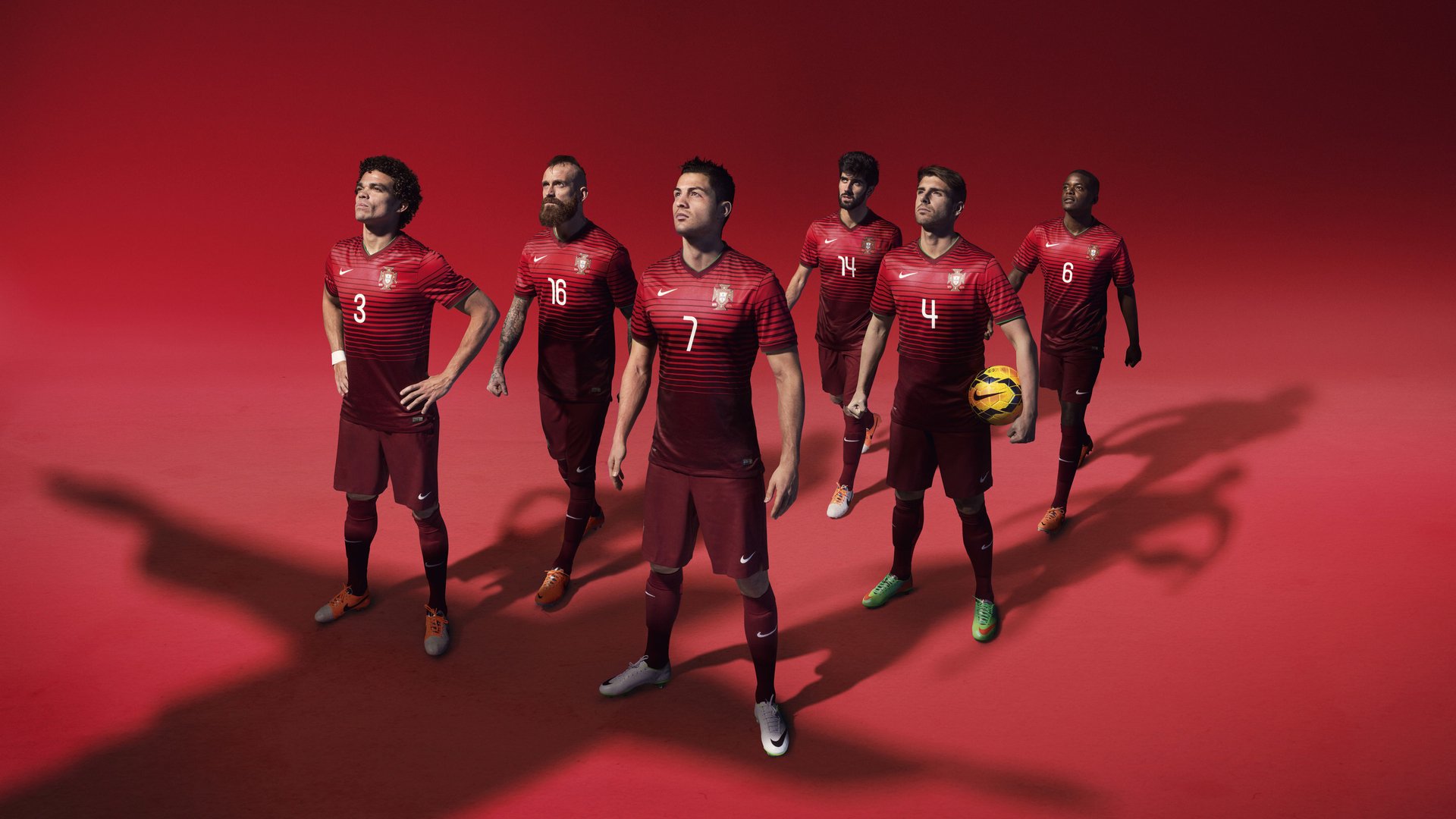 “赛场救援：危机中的英雄瞬间”，赛场急救